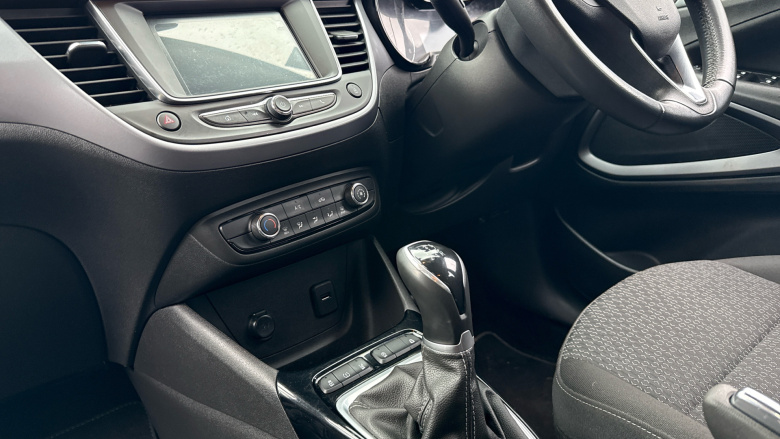 Vauxhall Crossland 1.2 Design 5dr Petrol Hatchback